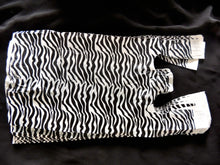 100 Zebra Plastic11"x21" T-Shirt Bags Wholesale Animal W\Handle Retail Gift Bags - ShipNFun